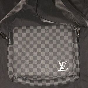 Damier Graphite Crossbody Bag - Black